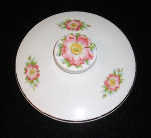 Hall Rose White 2 Casseroles with Lid