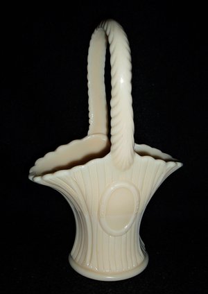 Westmoreland Glass Basket, Almond Custard