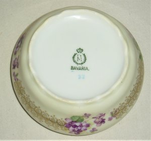 PMF Tray and Covered Dish, Violets