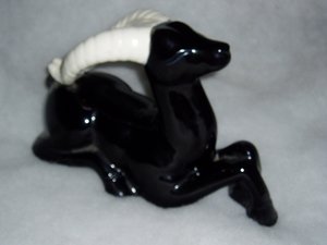 Figurine, Shawnee Impala, Black and White, Mint