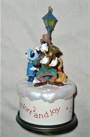 Hallmark Keepsake Ornament, Merry Carolers, Mickey & Co., MIB