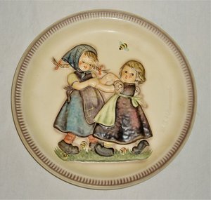 Hummel Goebel Anniversary Plate, 1980, Spring Dance