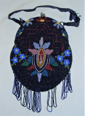 Microbead Purse with Flowers on Blue