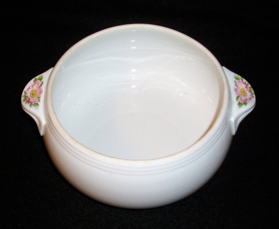 Hall Rose White 2 Casseroles with Lid