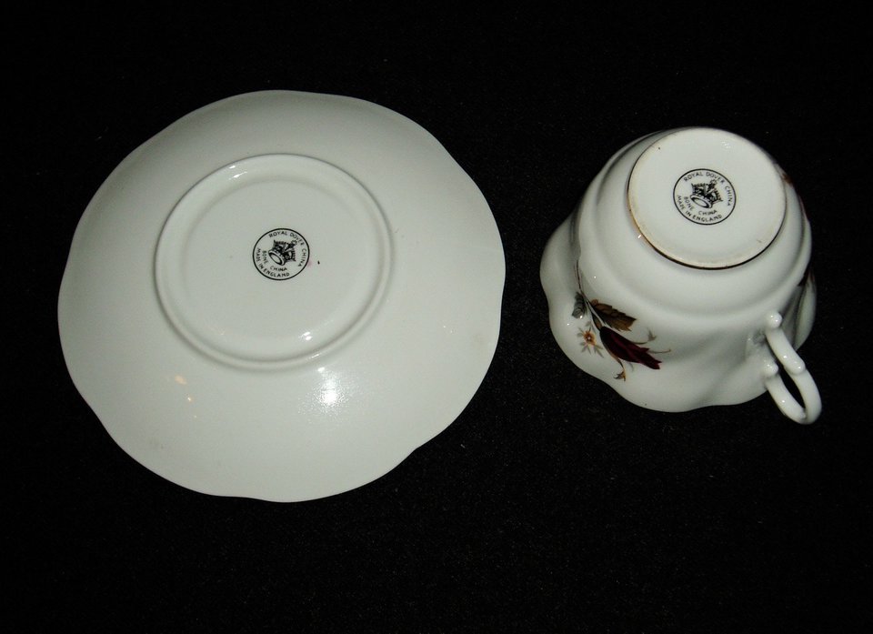 Cup & Saucer, Royal Dover, Red Roses, England Bone China,