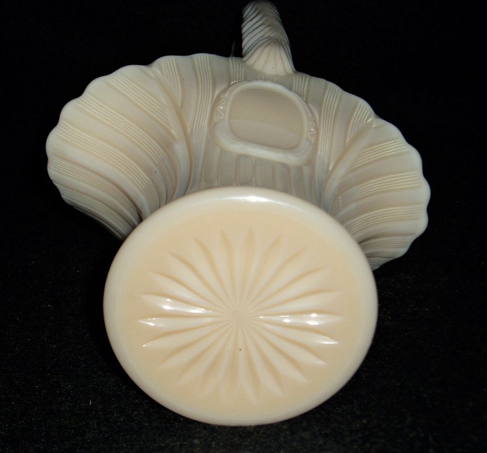 Westmoreland Glass Basket, Almond Custard