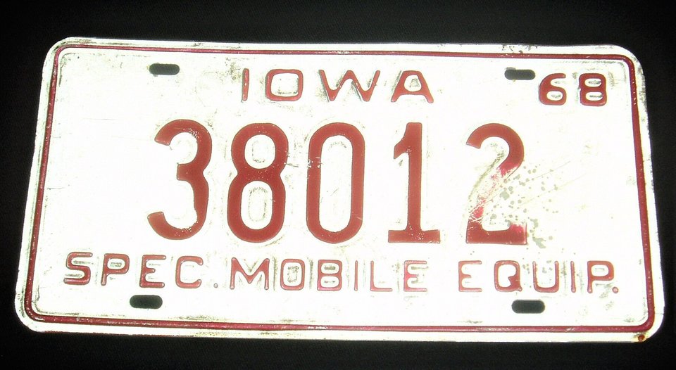 License Plate, Iowa 1968, Special Mobile Equipment, 38012