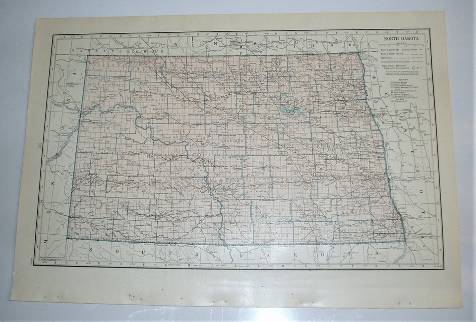 Map Page, North Dakota, 1932, Large 13.5" by 19.75"