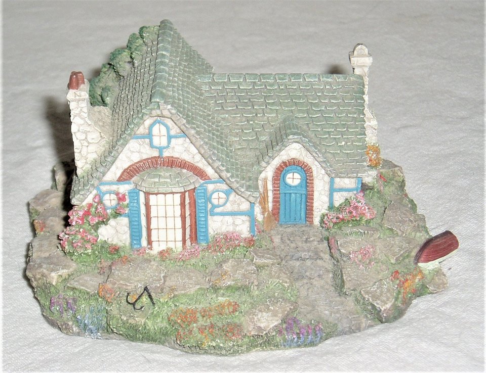 Seaside Cottage Figurine, Thomas Kinkade, Hawthorn Architectural Register 1994