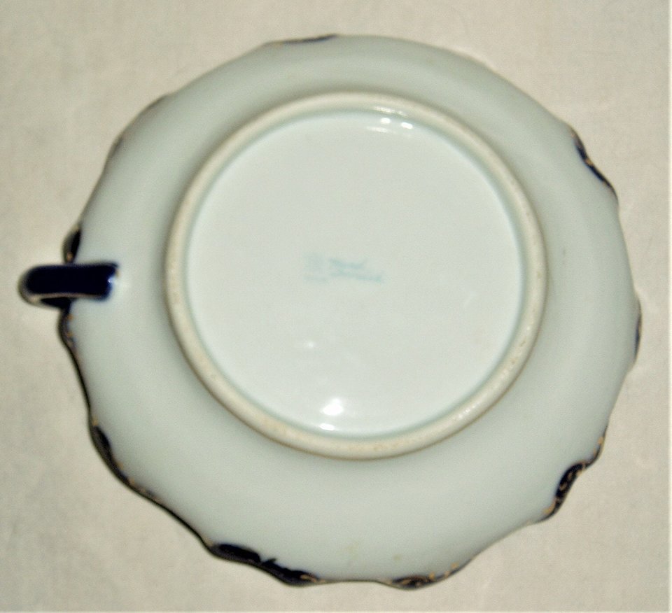 Morimura Nappy Bowl with Finger Handle, Maple Leaf Nippon Hallmark