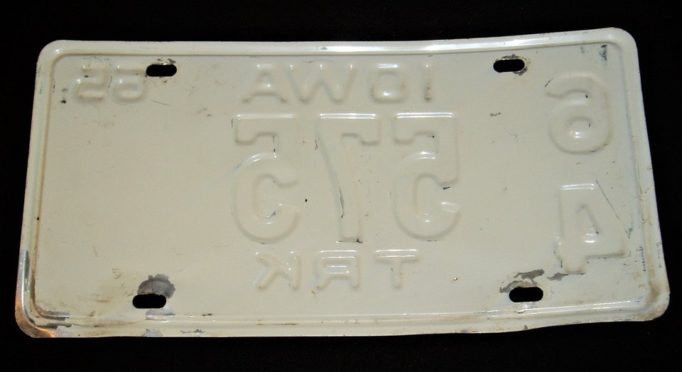Iowa License Plate, 1965, 5-Ton Truck
