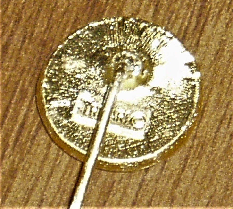 Trifari Sand Dollar Stickpin