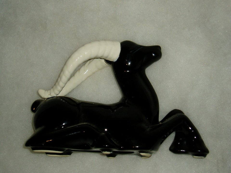 Figurine, Shawnee Impala, Black and White, Mint
