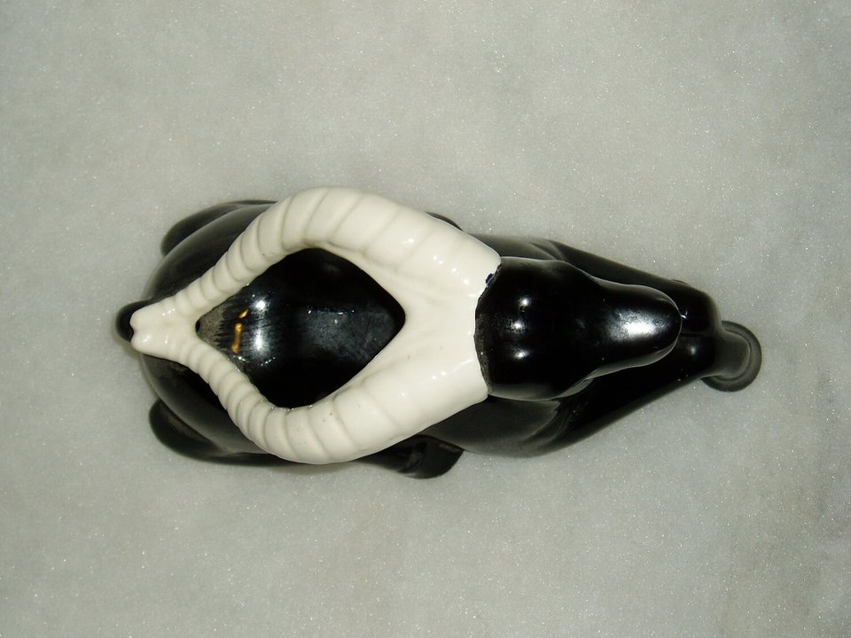 Figurine, Shawnee Impala, Black and White, Mint