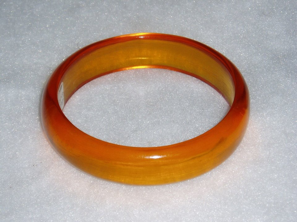 Lucite Applejuice Bangle