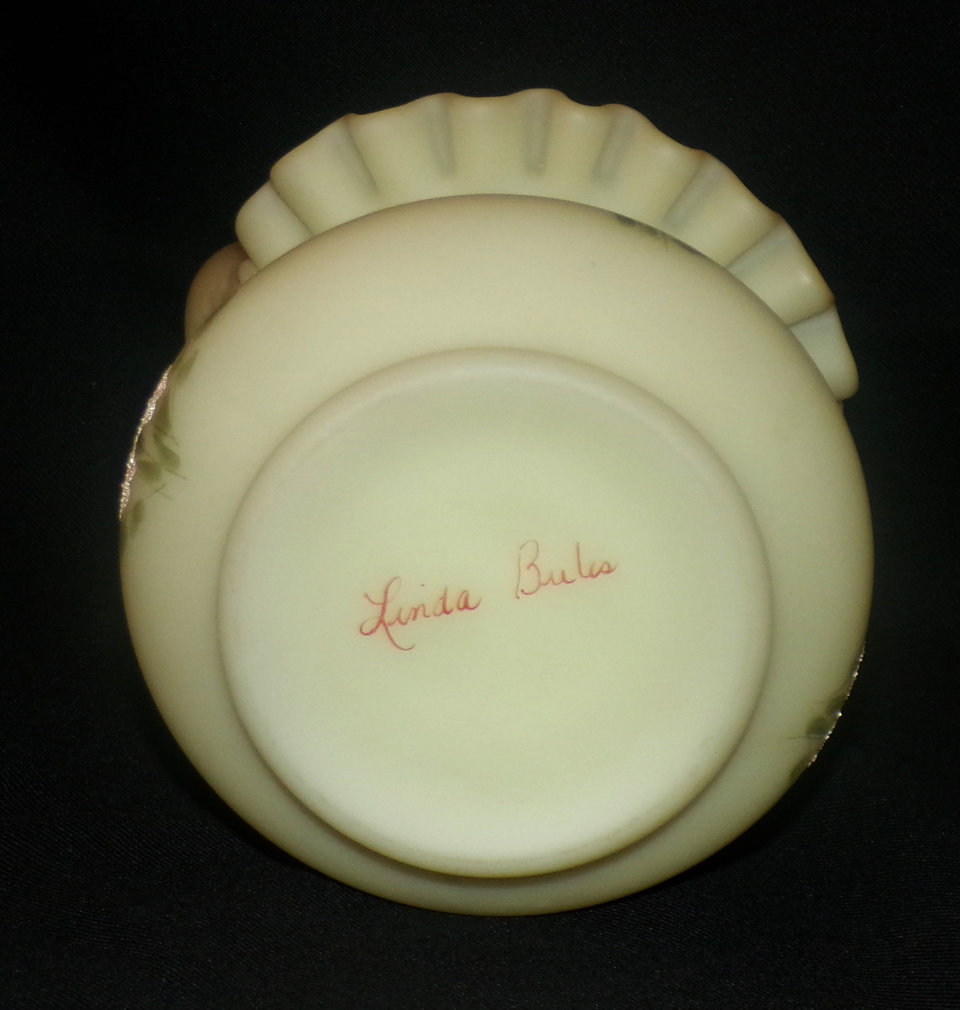 Fenton Custard Basket, Matte Satin Floral