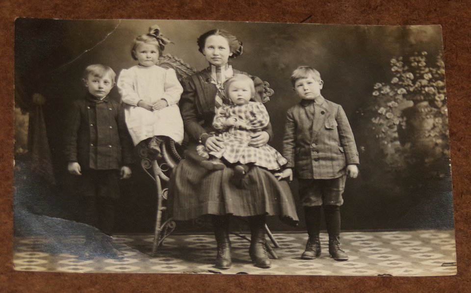 RPPC Real Photo Postcard, Plainfield Horton Iowa, Family Photo, Add'l Cards Ship Free