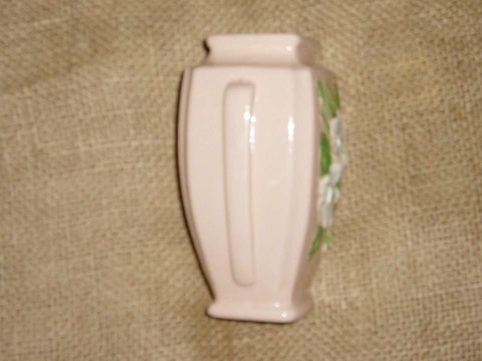 Hull Pottery Vase, Rosella Pattern, R-1-5"