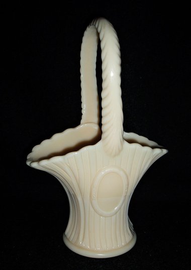 Westmoreland Glass Basket, Almond Custard