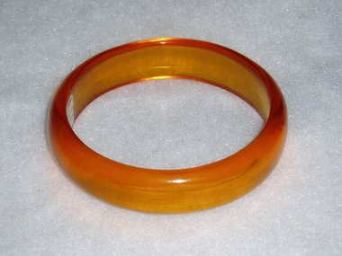 Lucite Applejuice Bangle