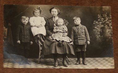 RPPC Real Photo Postcard, Plainfield Horton Iowa, Family Photo, Add'l Cards Ship Free